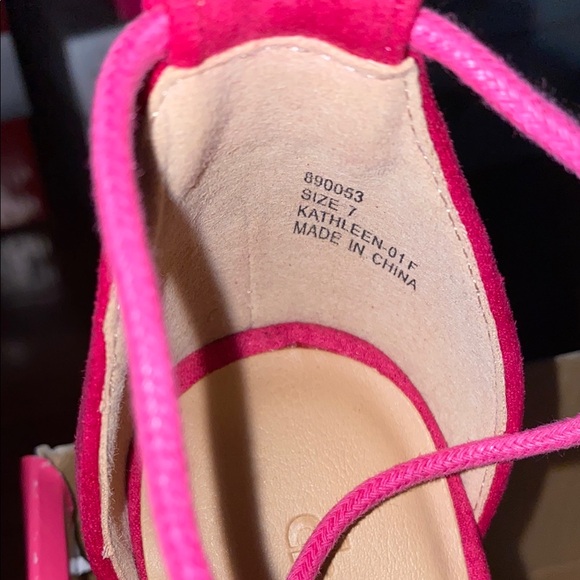 Pink Heels - Picture 6 of 7